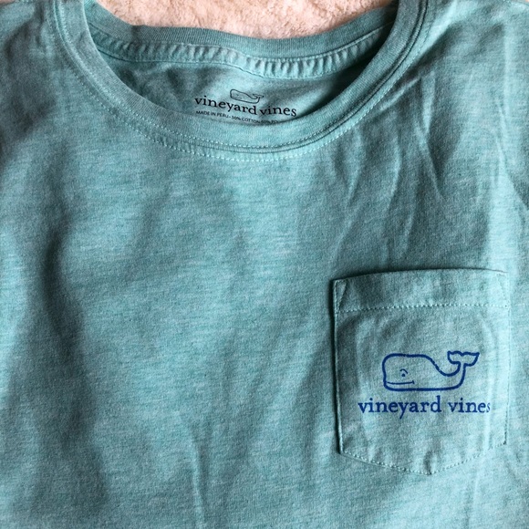 LN Vineyard Vines Vintage Whale pocket T-shirt - Picture 2 of 4